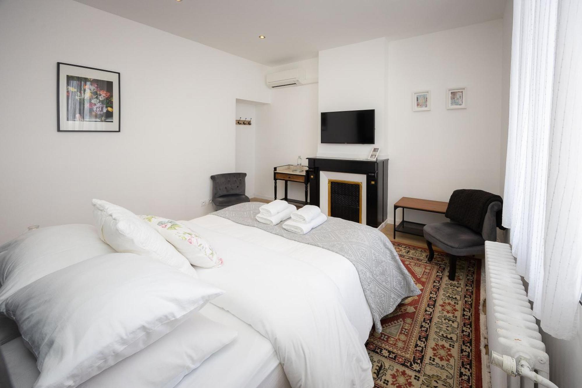 Salut Chambre d'hote Carcassonne Extérieur photo