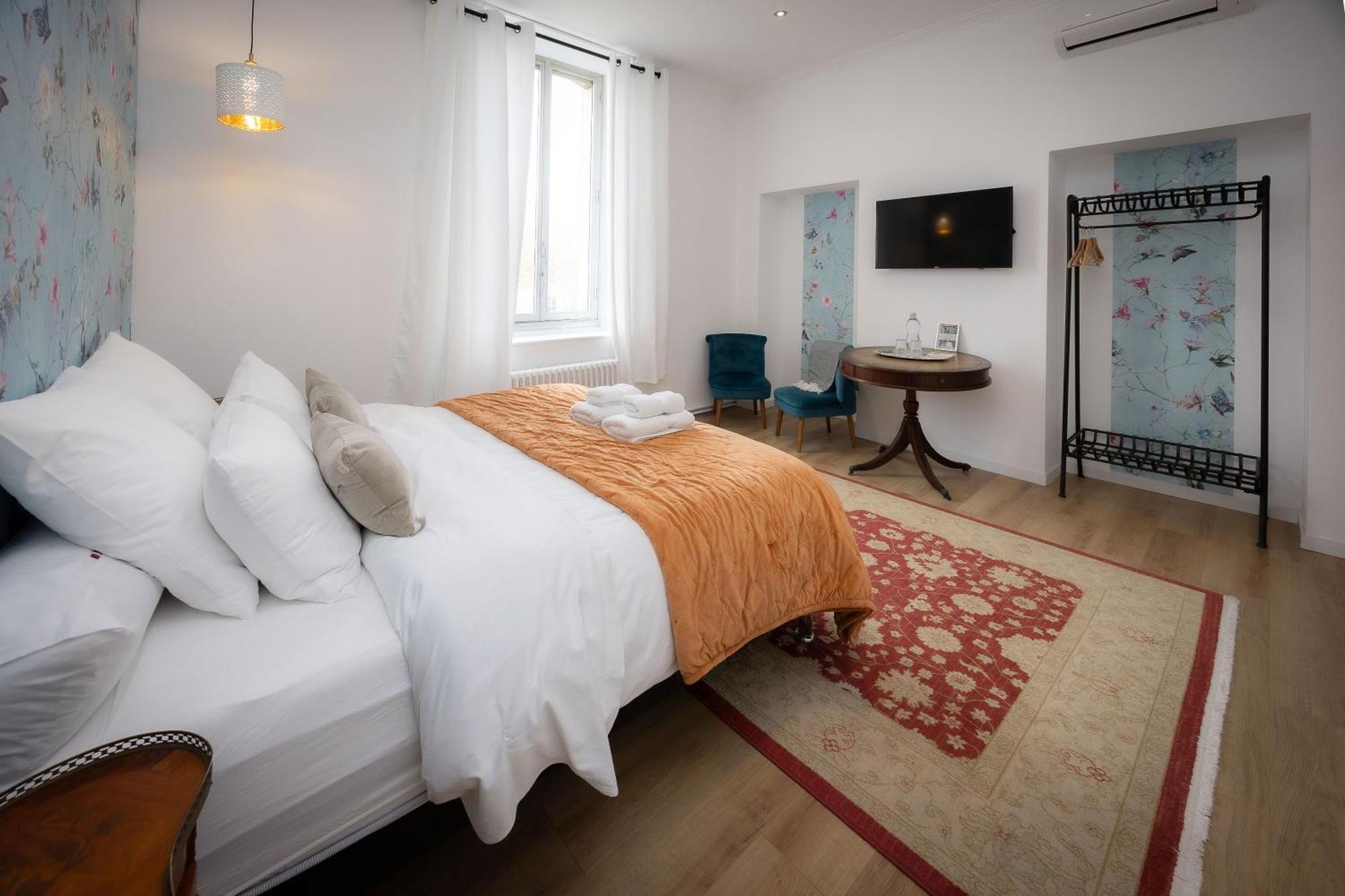 Salut Chambre d'hote Carcassonne Extérieur photo